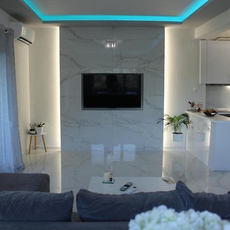 Apartamento Riviera Penthouse PalaiónTsiflíkion Exterior foto